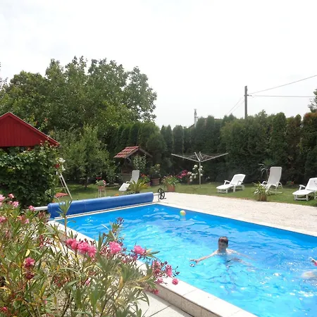 Irenke Vendeghaz Alsópáhok