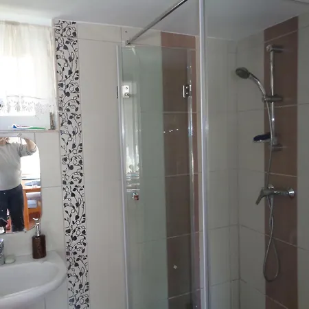 Irenke Vendeghaz Apartment
