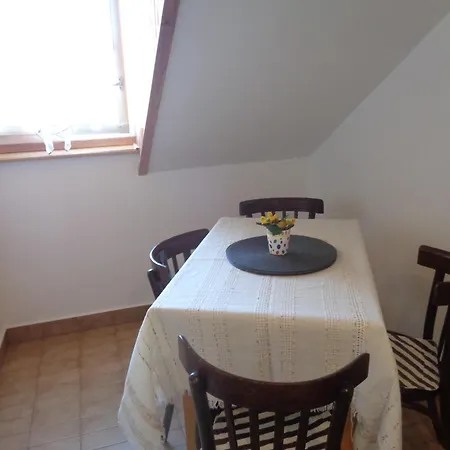 Irenke Vendeghaz Apartment *