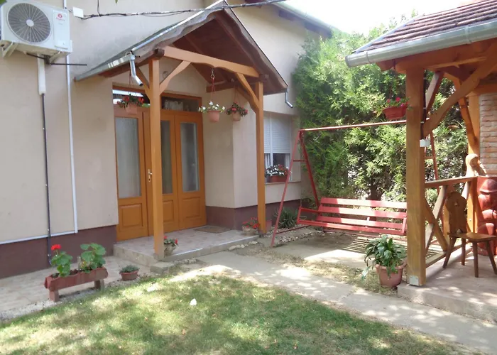 Irenke Vendeghaz * Alsópáhok