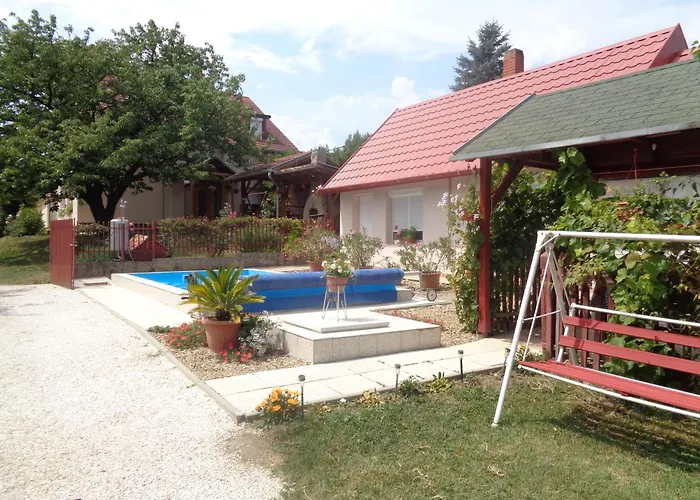 Apartment Irenke Vendeghaz *